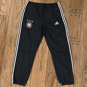 Three Stripe Life Adidas Warmers Large Black Red Yellow White Men